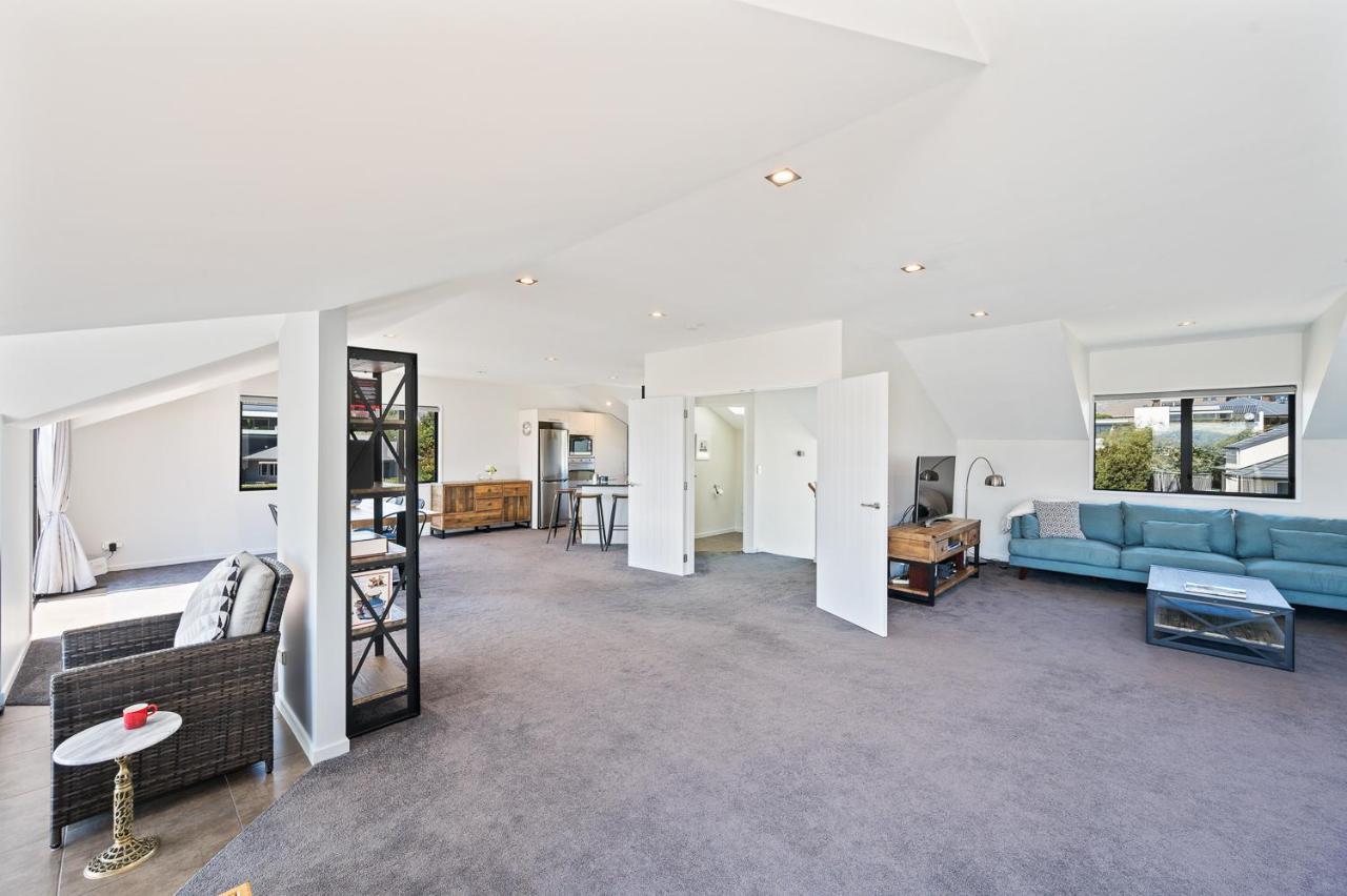 Ironside Lakeview Townhouse Wanaka Luaran gambar