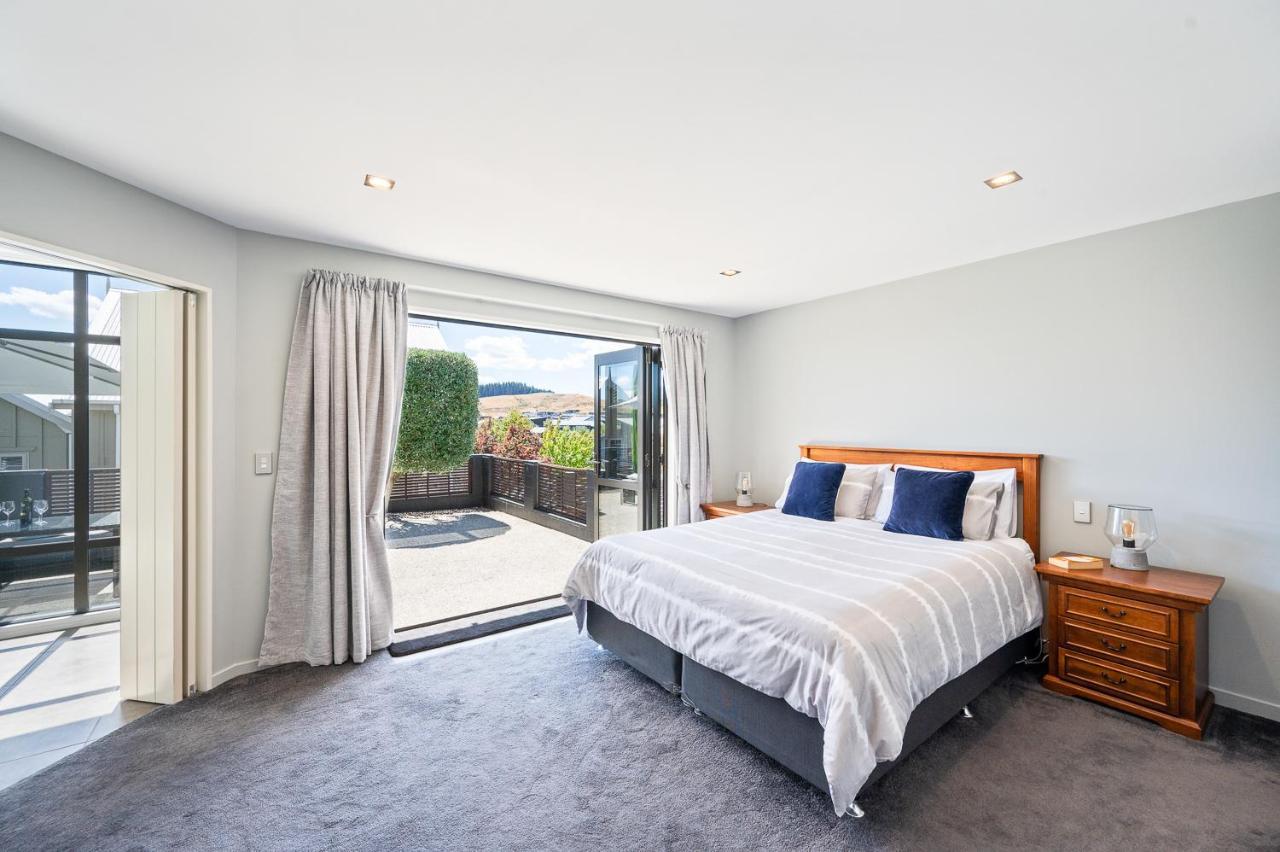 Ironside Lakeview Townhouse Wanaka Luaran gambar