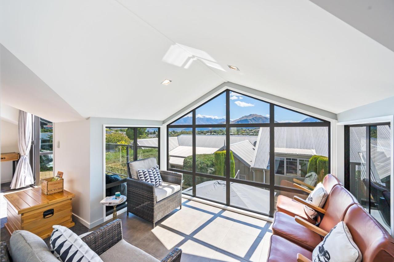 Ironside Lakeview Townhouse Wanaka Luaran gambar