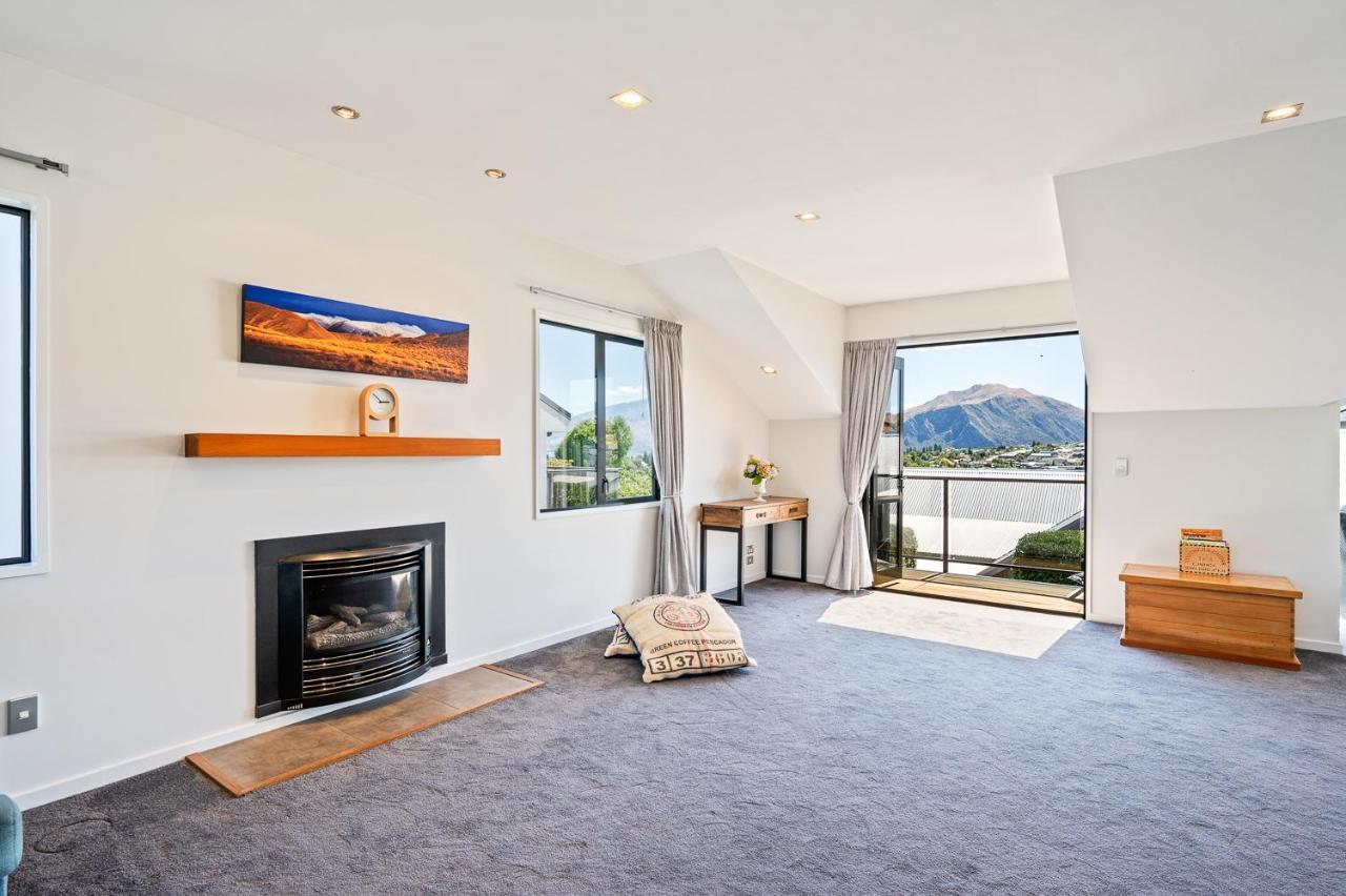 Ironside Lakeview Townhouse Wanaka Luaran gambar
