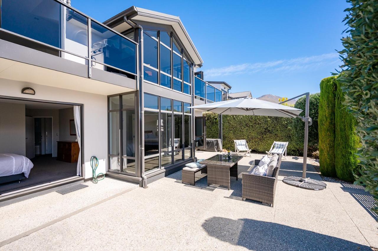 Ironside Lakeview Townhouse Wanaka Luaran gambar